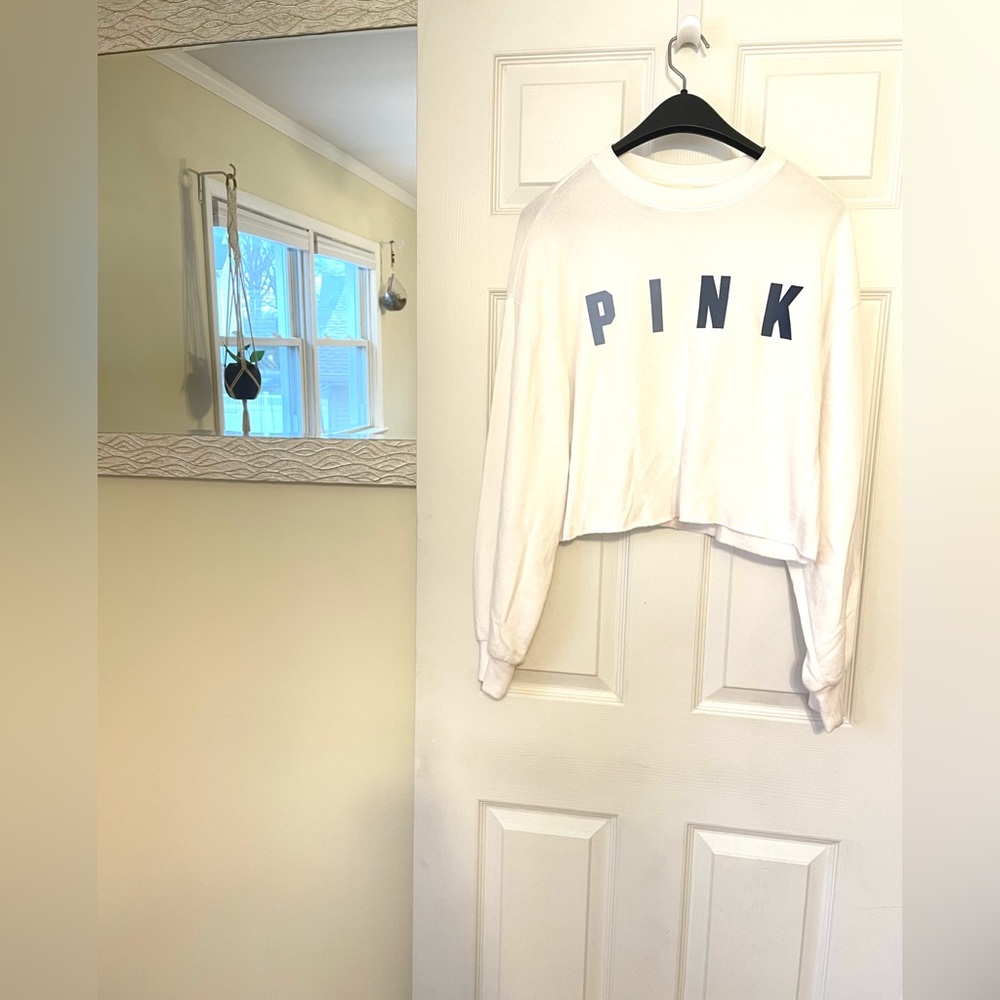 PINK white sweatshirt in great condition